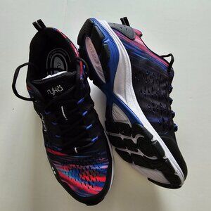 NWT Ryka Water Shoes, Tennis Shoes, Size 9 Womens